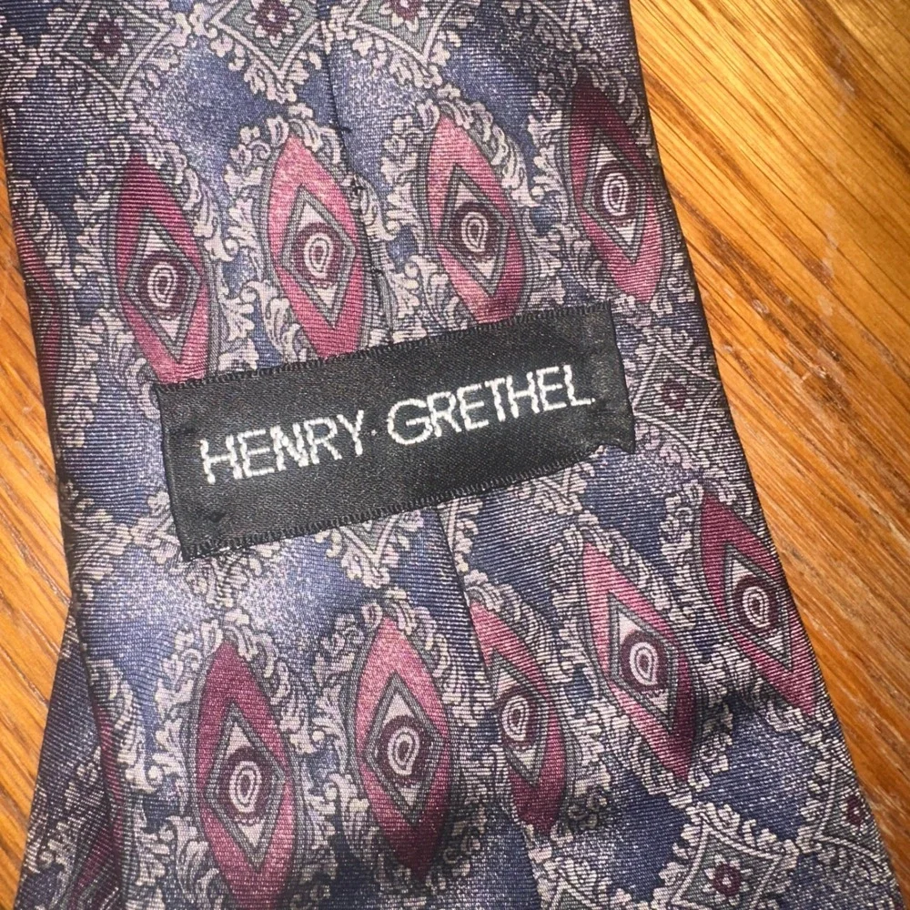 Henry Grethel Mens Silk Tie Navy Blue Burgundy Geometric Medallion Italian Silk